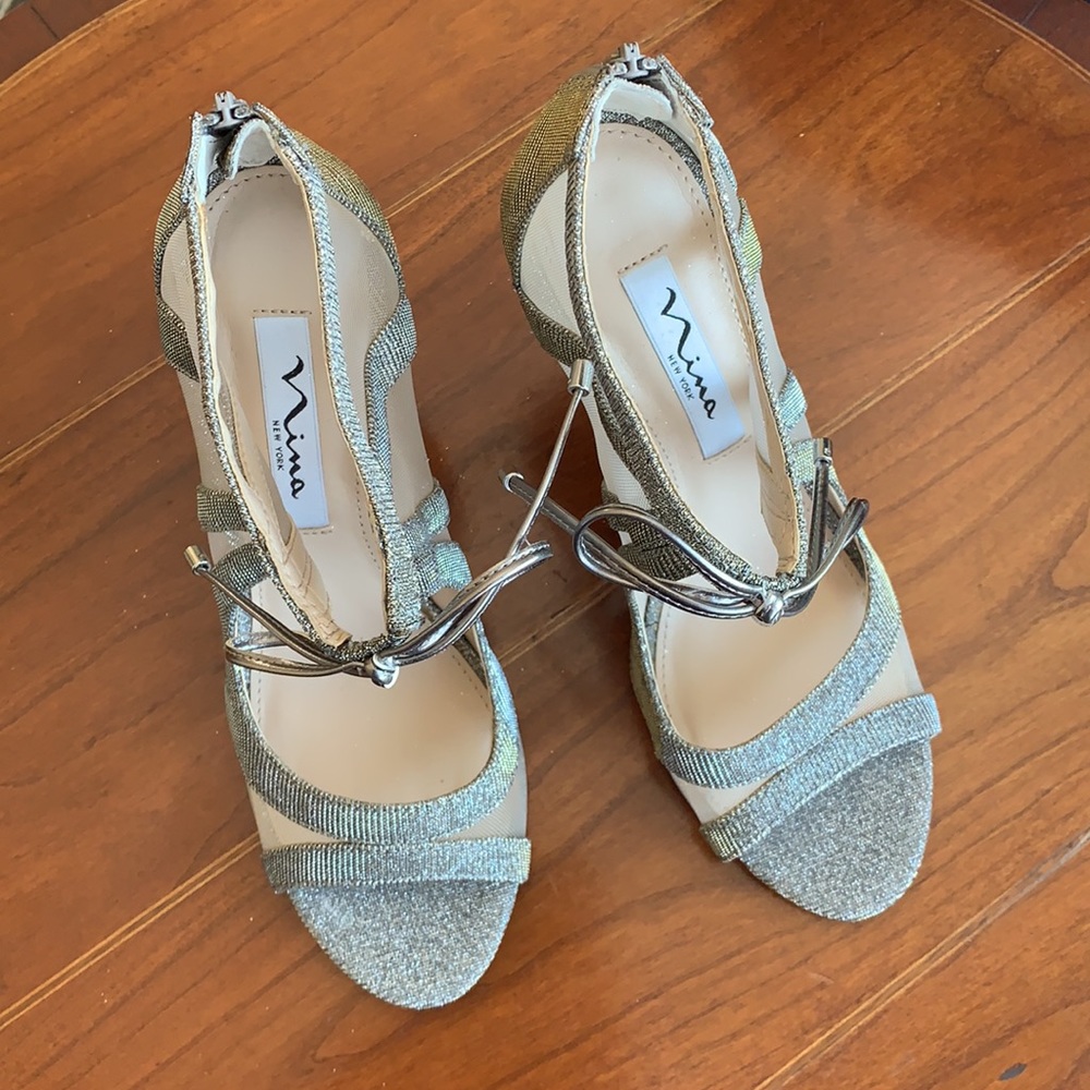 Nina New York Silver Glitter 4” Open Toe Sandal/Heel